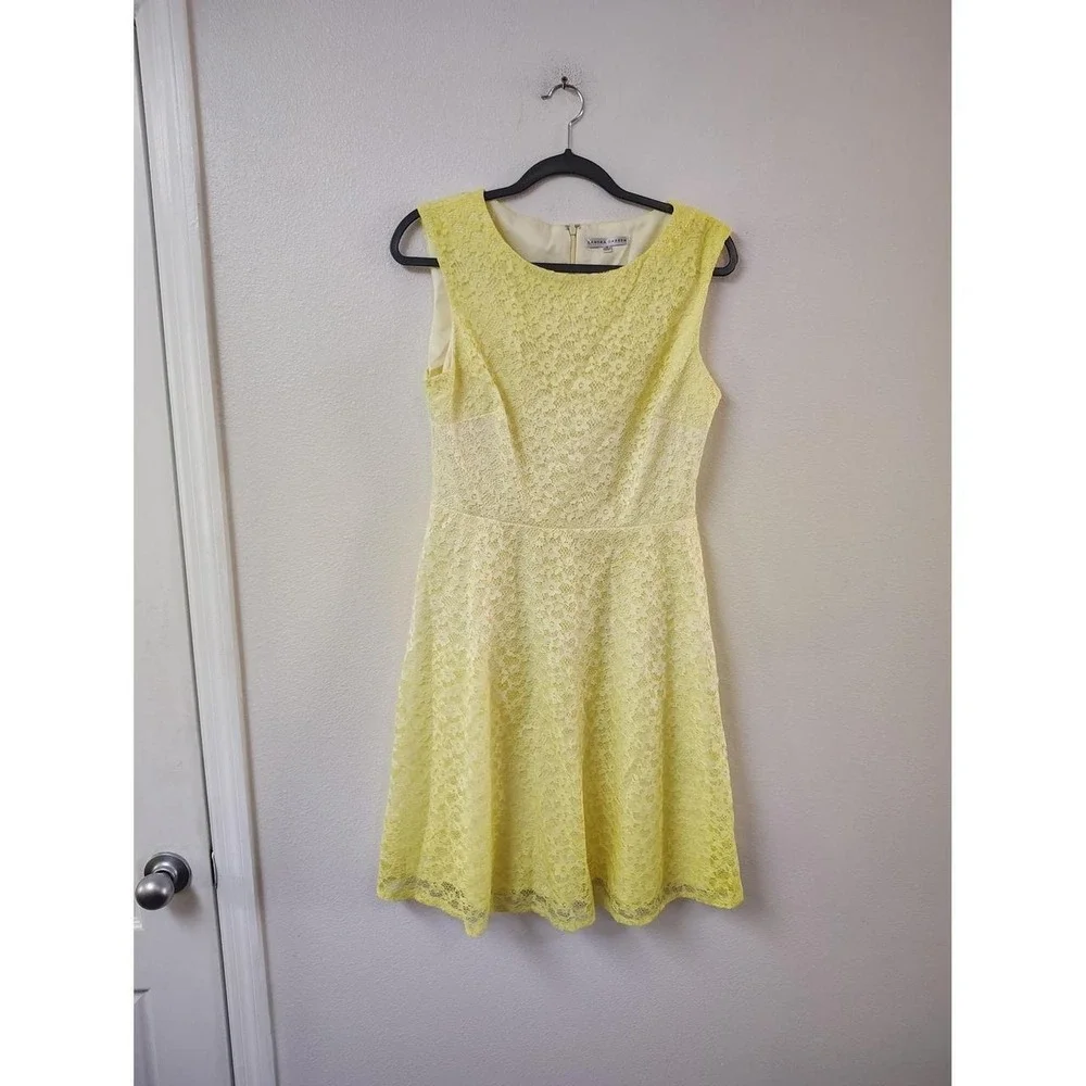 Sandra Darren Yellow Floral Lace Sleevless Fit and Flare Dress Size 10‎